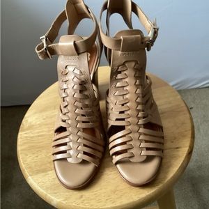 Gianni Bini block heel StrappyTan Sandals for. Women.